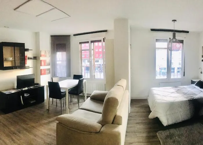 アパート Viendo La Catedral Desde Plaza Vega *