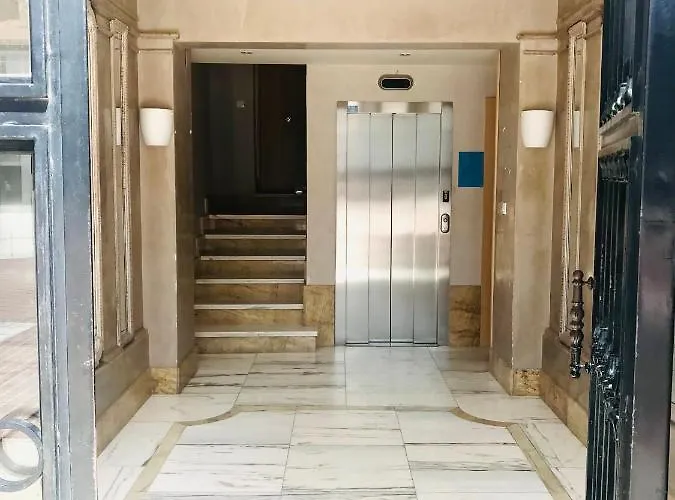 アパート Viendo La Catedral Desde Plaza Vega *